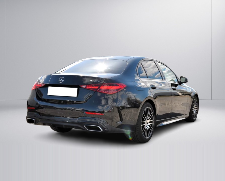 Mercedes-Benz C 300 4MATIC AMG (3)