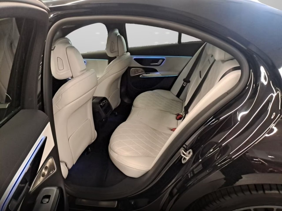 Mercedes-Benz E 400e 4MATIC Exclusive - foto 14