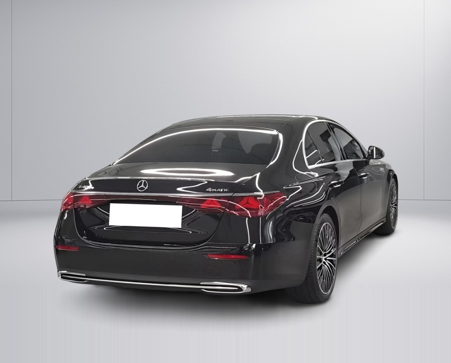 Mercedes-Benz E 400e 4MATIC Exclusive (3)