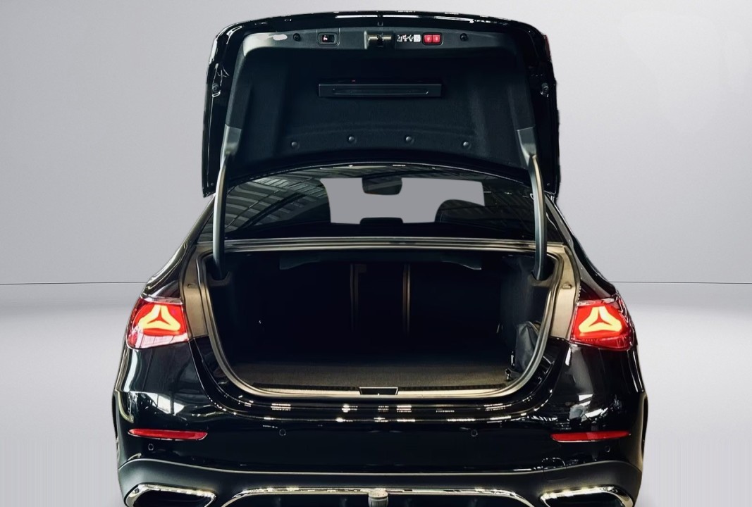 Mercedes-Benz E 400e 4MATIC AMG Line - foto 12