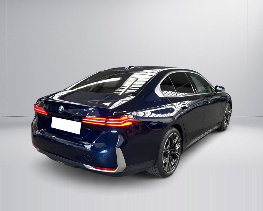 BMW Seria 5 520d xDrive (4)