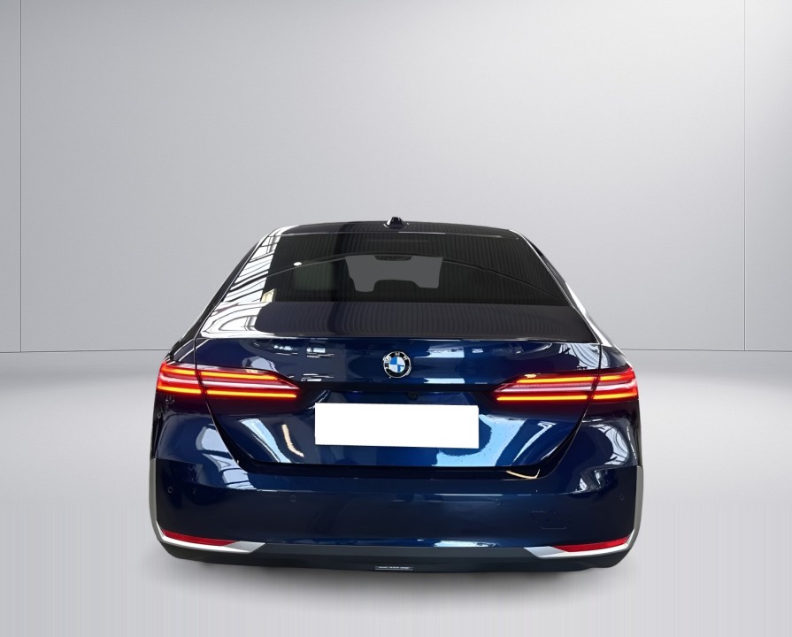 BMW Seria 5 520d xDrive (5)
