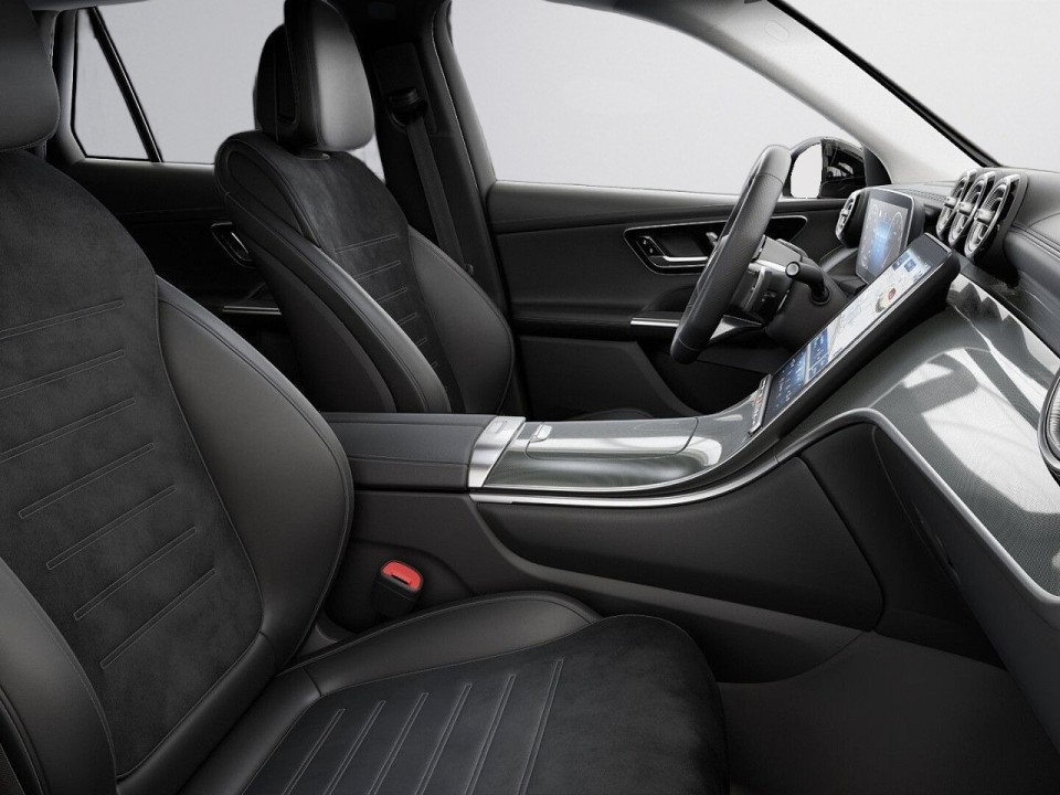Mercedes-Benz GLC 300 4MATIC AMG Line - foto 19