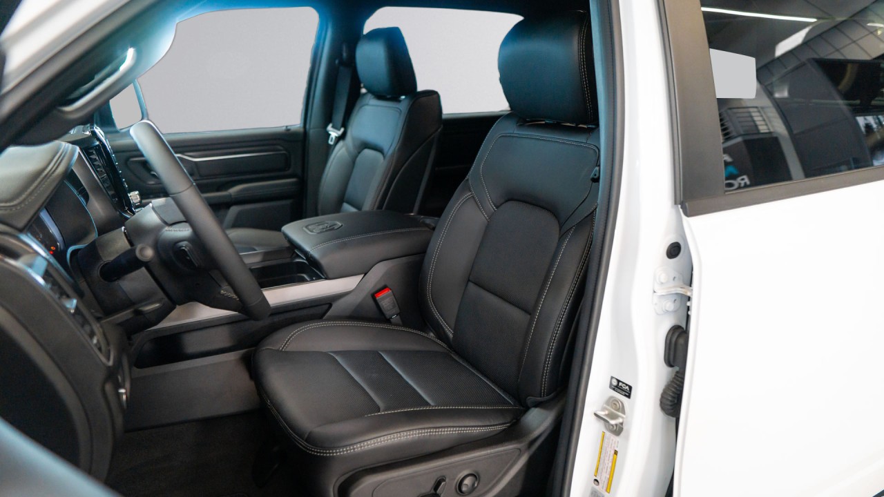 Dodge RAM 1500 Sport Night Edition - foto 15