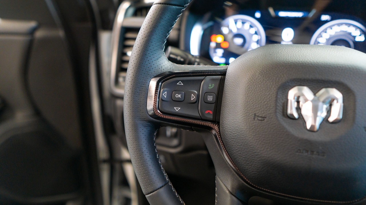 Dodge RAM 1500 Sport Night Edition - foto 16