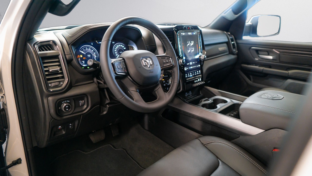 Dodge RAM 1500 Sport Night Edition - foto 13
