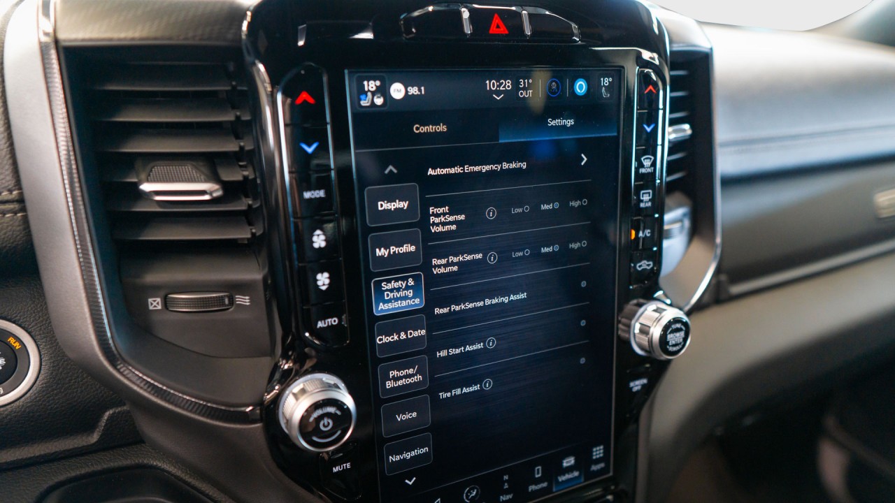 Dodge RAM 1500 Sport Night Edition - foto 19
