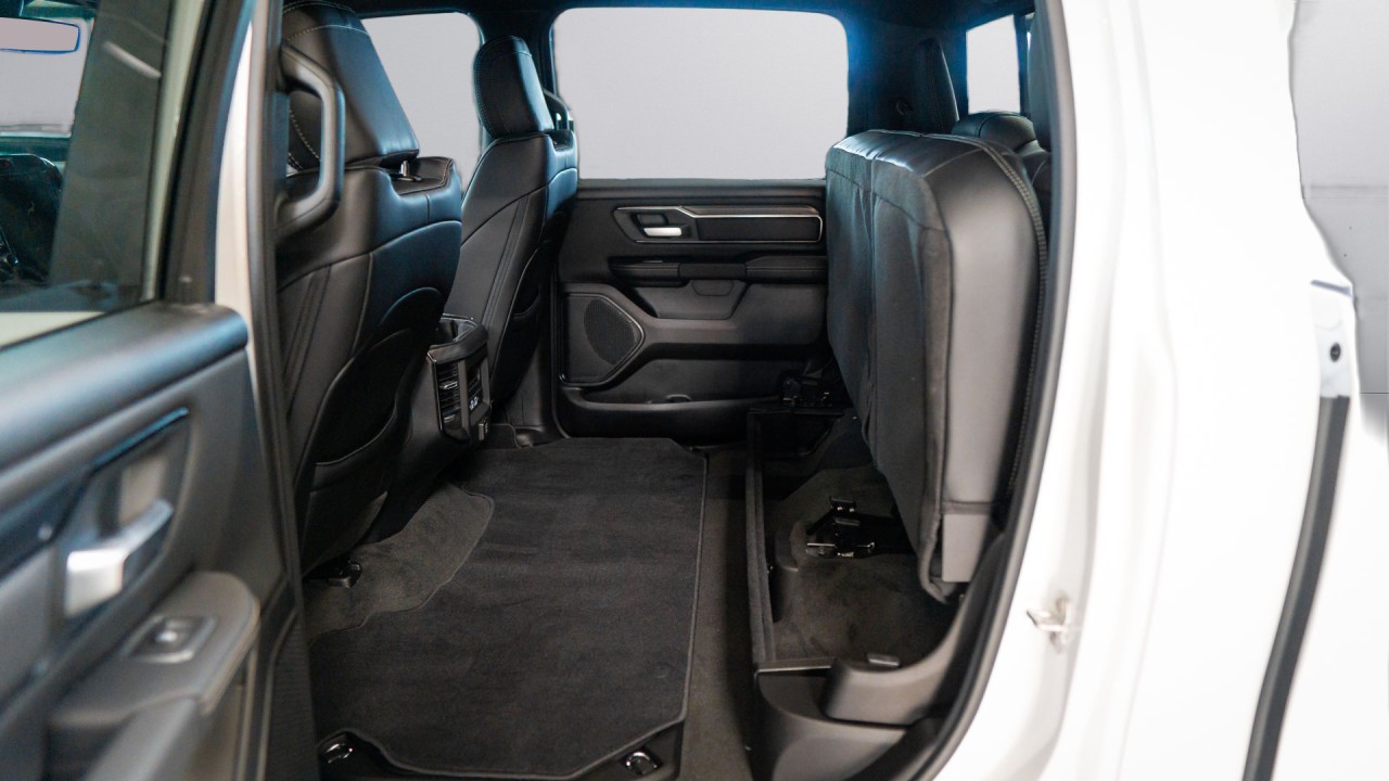 Dodge RAM 1500 Sport Night Edition - foto 27