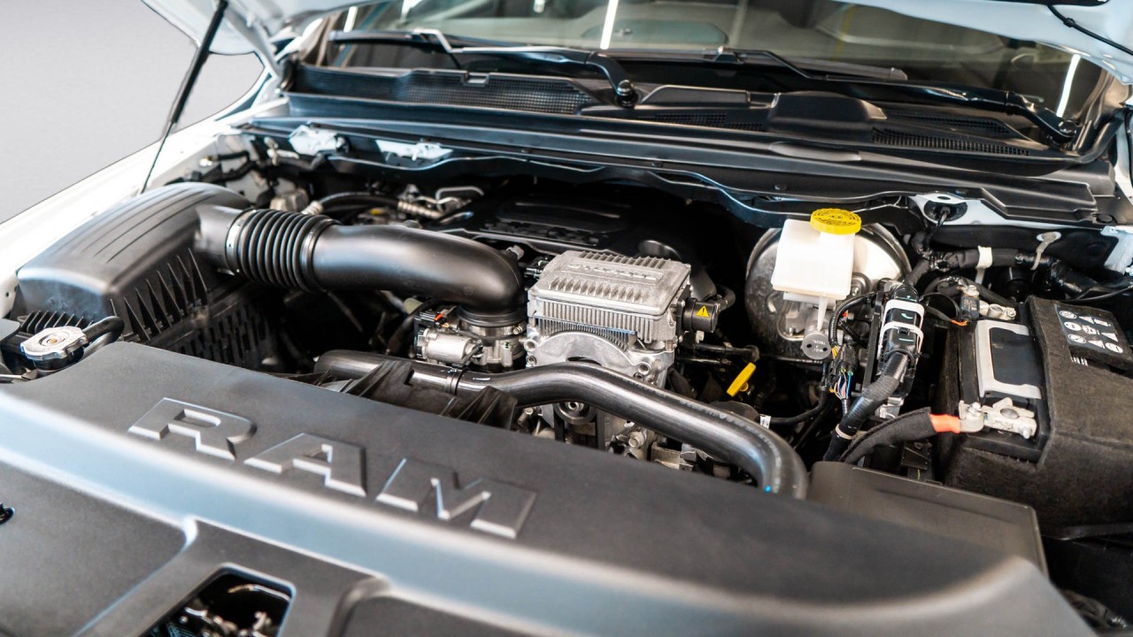 Dodge RAM 1500 Sport Night Edition - foto 31