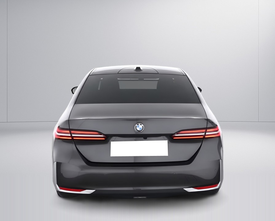 BMW 5 Series 2024 — imagine 4