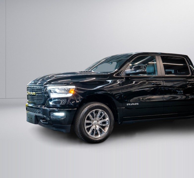 Dodge RAM 1500 Laramie Sport - foto 31