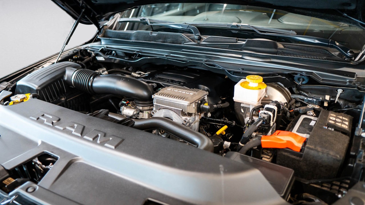 Dodge RAM 1500 Laramie Sport - foto 33