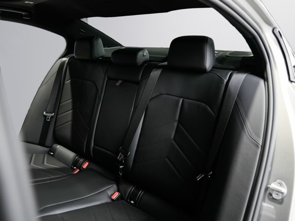 BMW Seria 5 520d xDrive M-Sport - foto 11