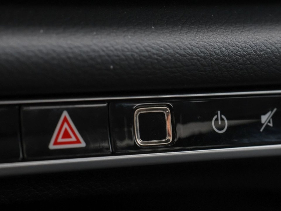 MERCEDES-BENZ E-Class 2024 — imagine 19