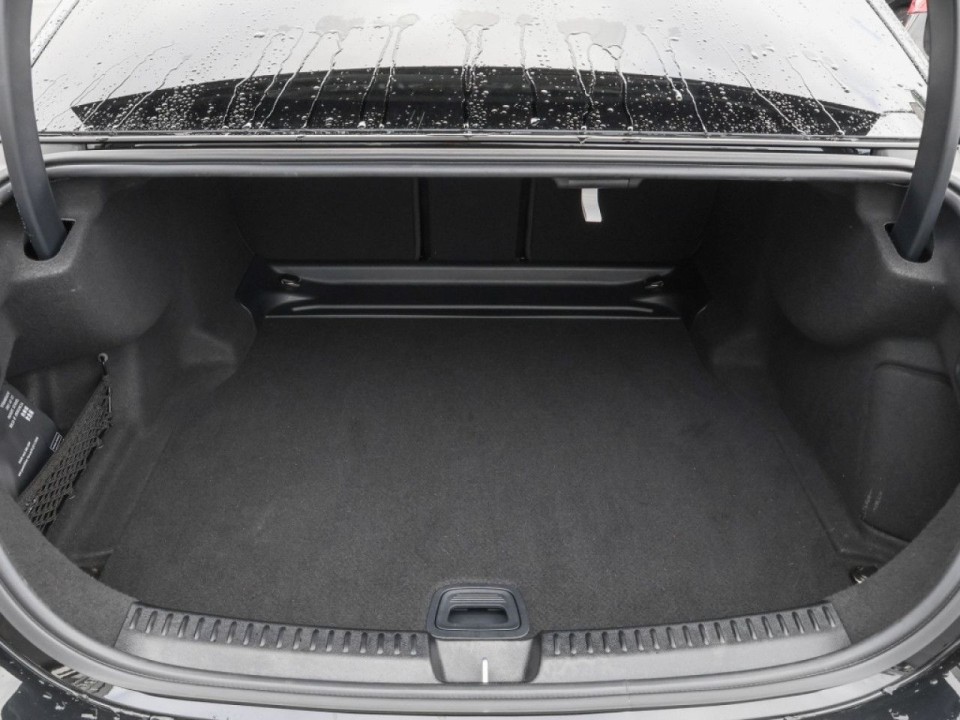 Mercedes-Benz E 200 4MATIC AMG Line - foto 17