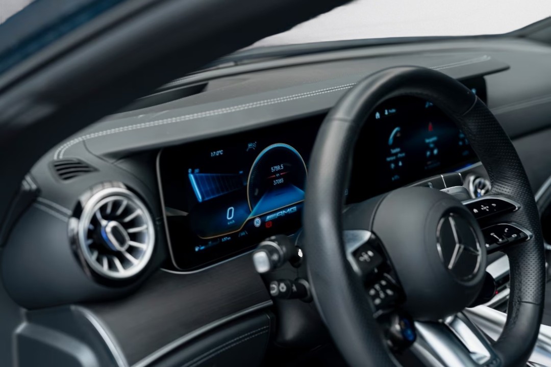 Mercedes-Benz AMG GT 43 4MATIC - foto 12