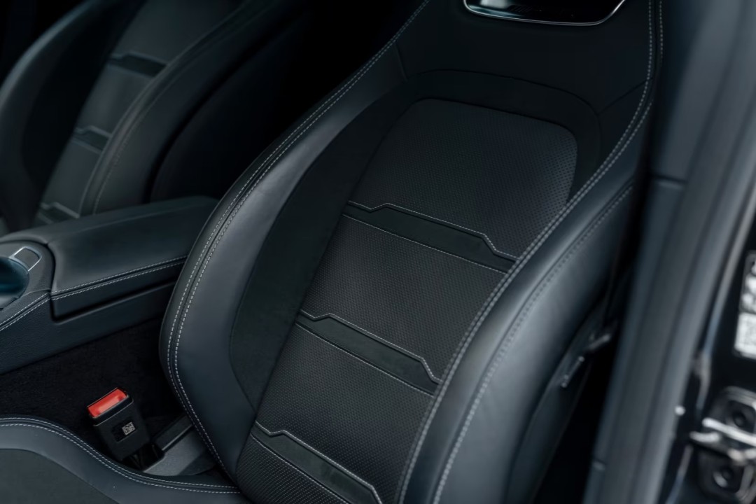 Mercedes-Benz AMG GT 43 4MATIC - foto 17