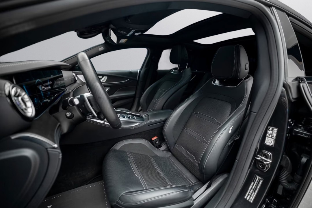 Mercedes-Benz AMG GT 43 4MATIC - foto 14
