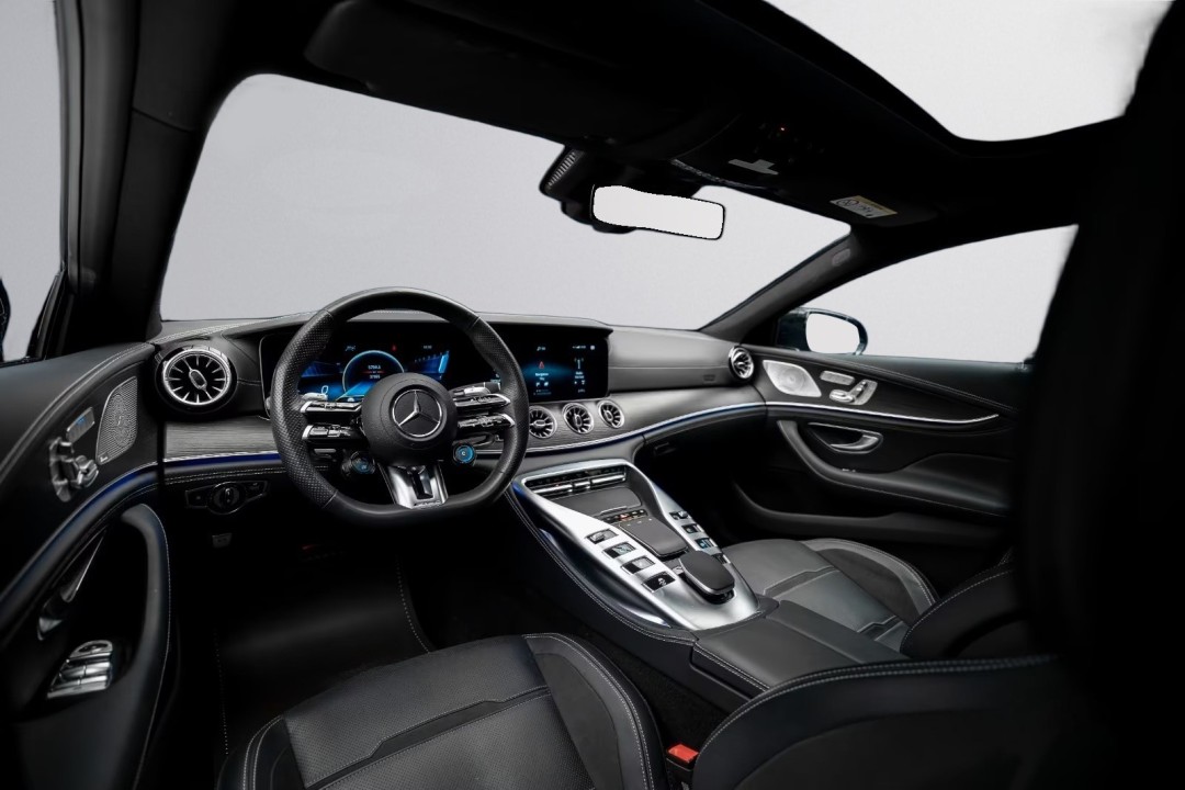 Mercedes-Benz AMG GT 43 4MATIC - foto 11