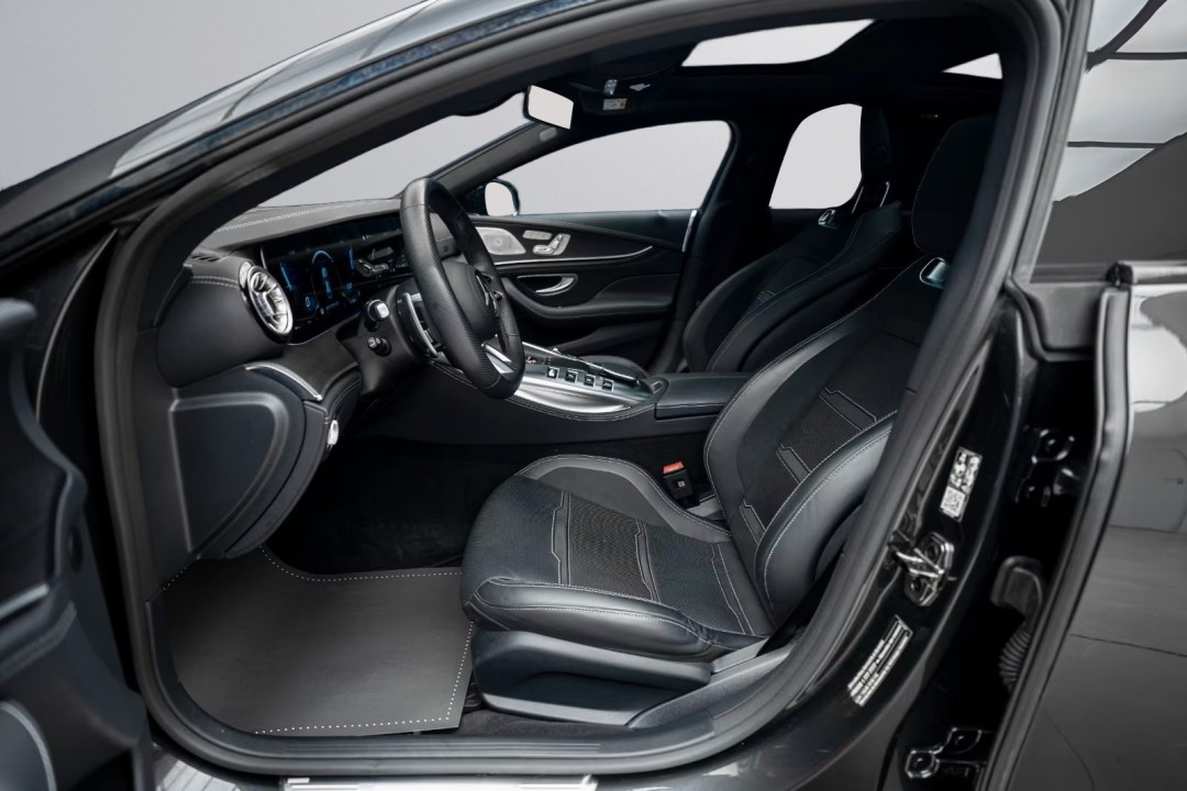 Mercedes-Benz AMG GT 43 4MATIC - foto 13