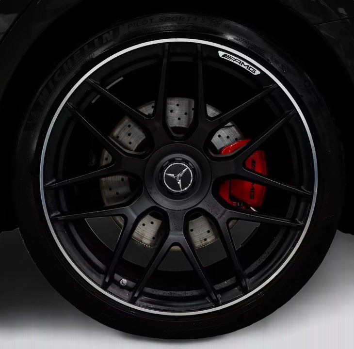 Mercedes-Benz AMG GT 53 4MATIC+ - foto 26