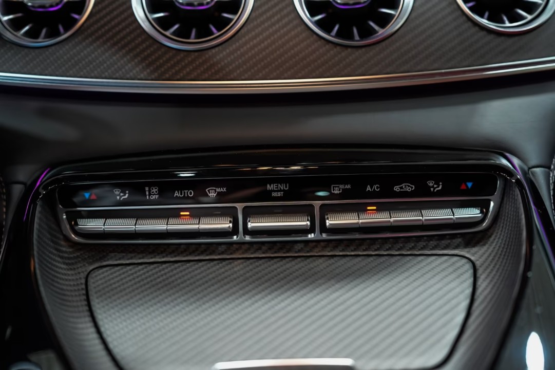Mercedes-Benz AMG GT 53 4MATIC+ - foto 15