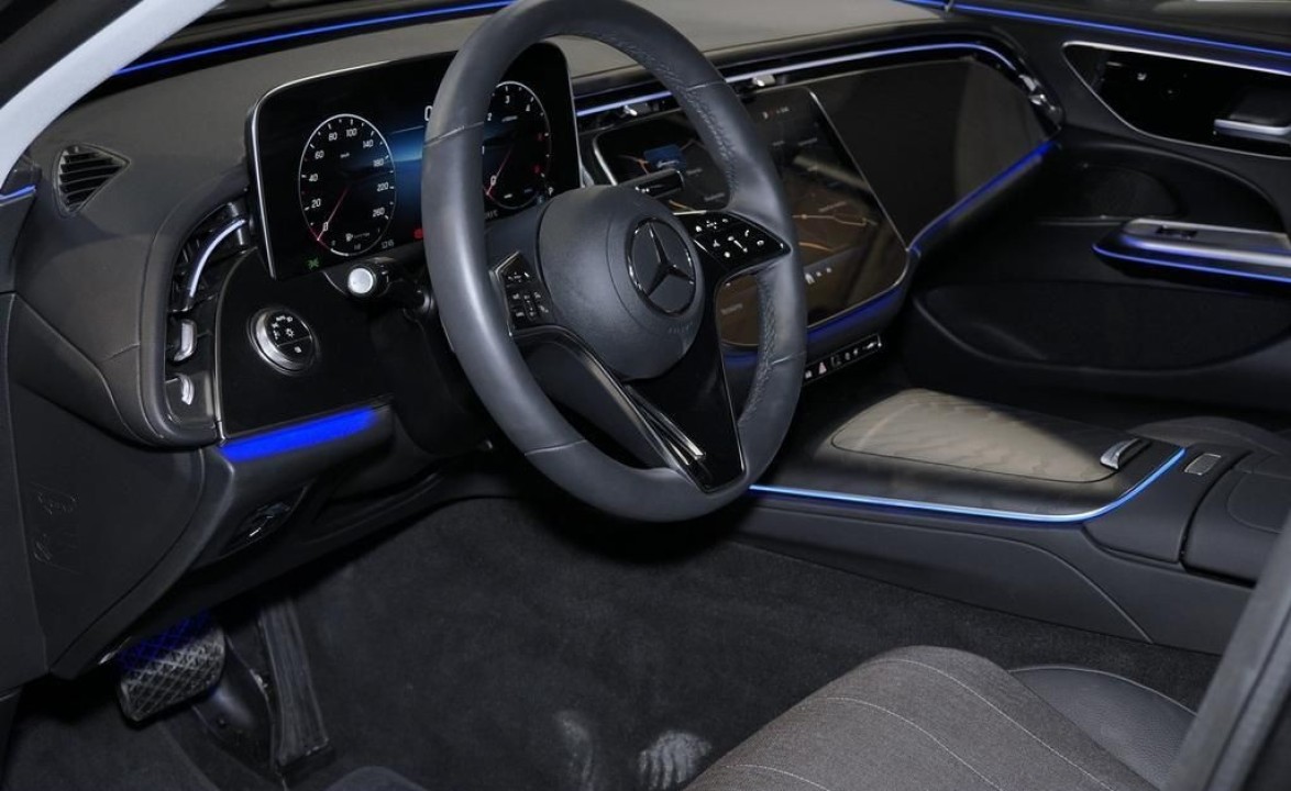 Mercedes-Benz E 220d Avantgarde (4)