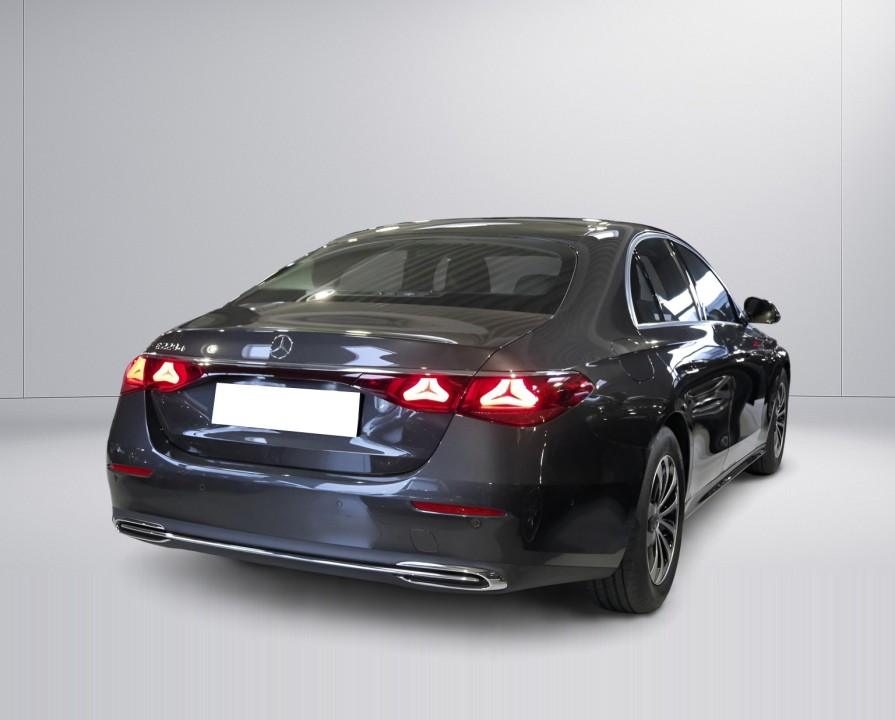 MERCEDES-BENZ E-Class 2024 — imagine 3