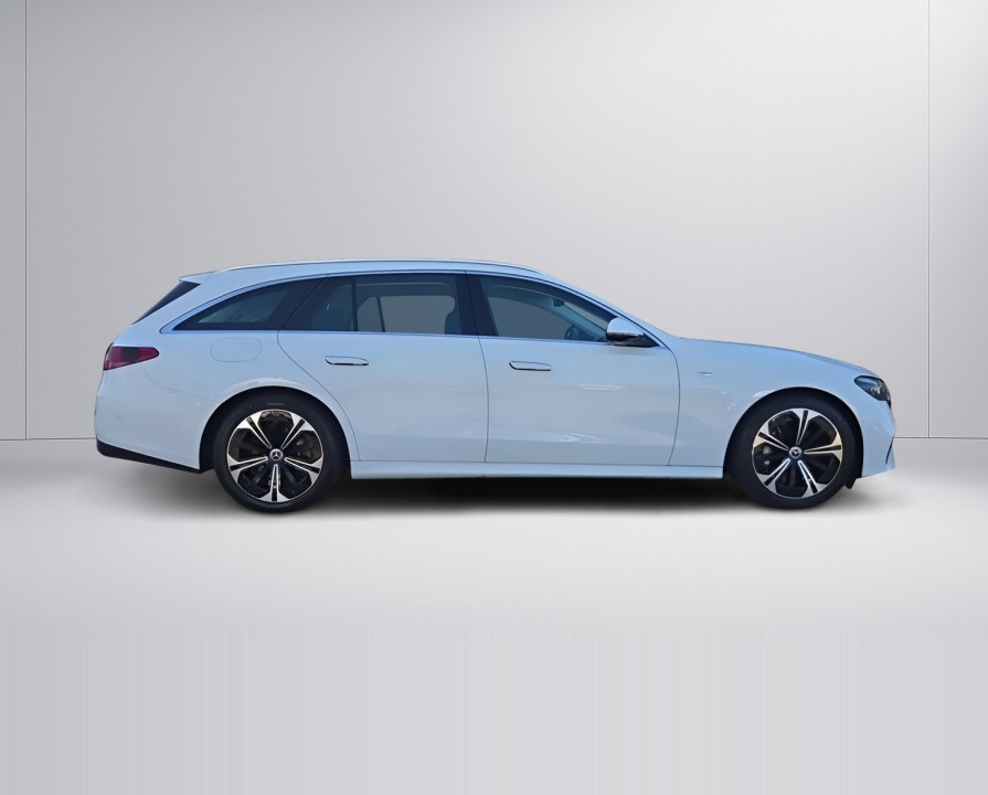 MERCEDES-BENZ E-Class 2024 — imagine 16
