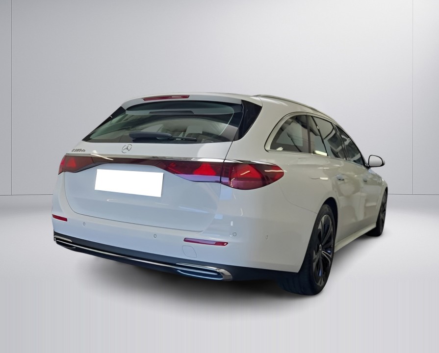 MERCEDES-BENZ E-Class 2024 — imagine 5