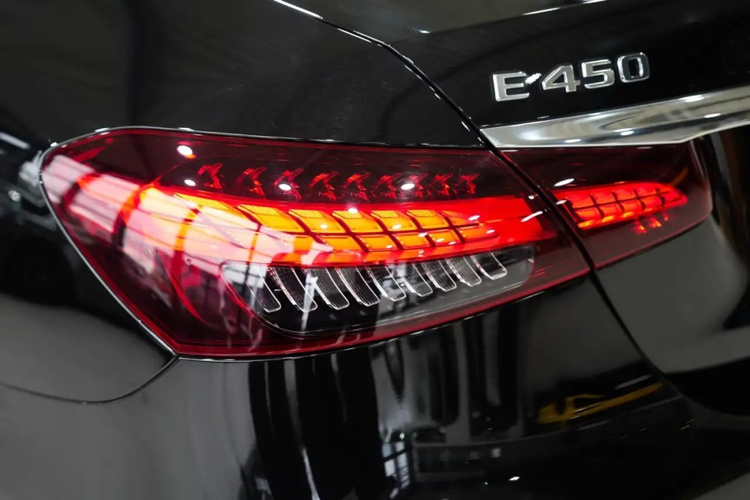 Mercedes-Benz E 450 4MATIC Avantgarde - foto 23