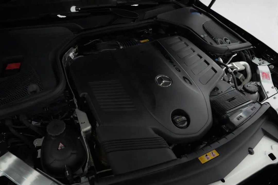 Mercedes-Benz E 450 4MATIC Avantgarde - foto 22