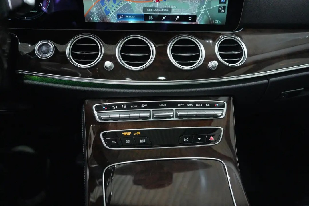 Mercedes-Benz E 450 4MATIC Avantgarde - foto 15