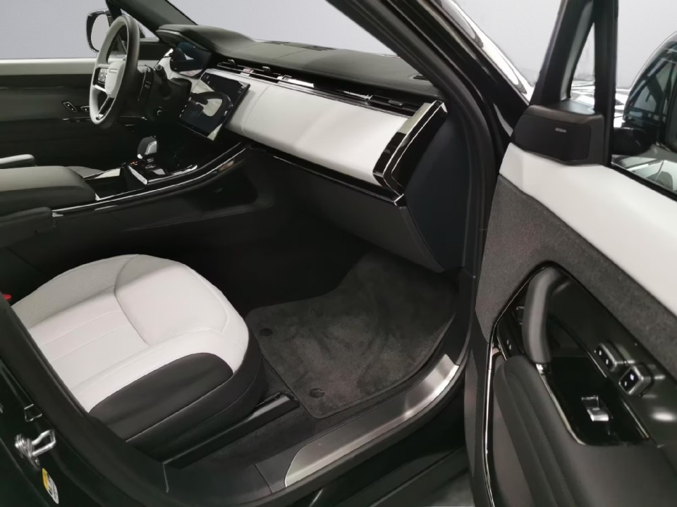 Land Rover Range Rover Sport D250 Dynamic SE (5)