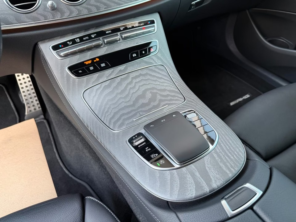 Mercedes-Benz E 400d 4MATIC AMG Line - foto 20