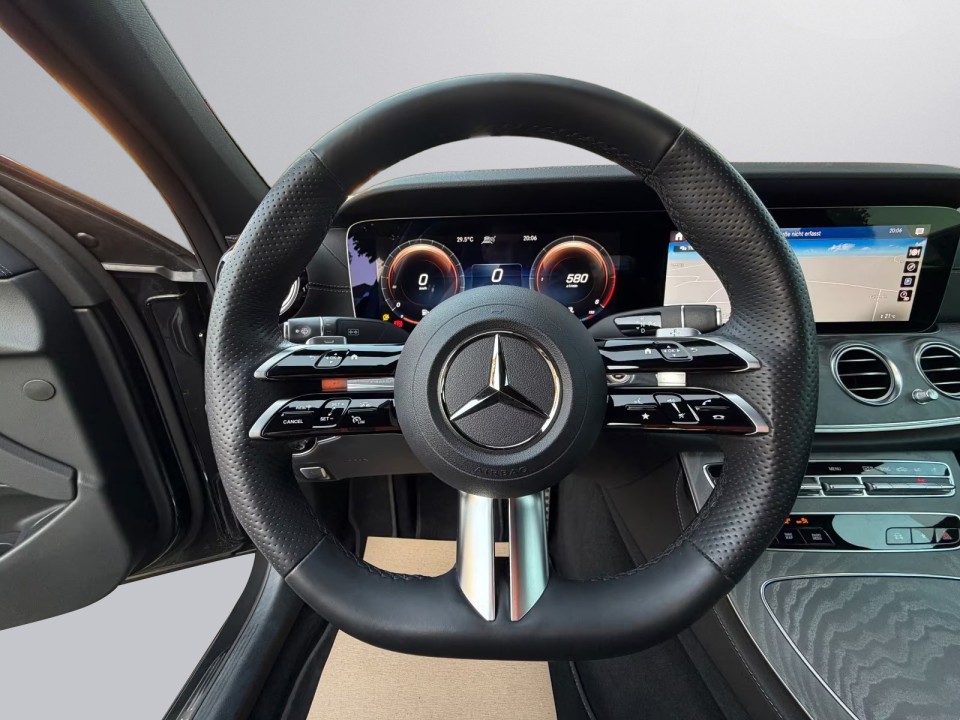 Mercedes-Benz E 400d 4MATIC AMG Line - foto 16
