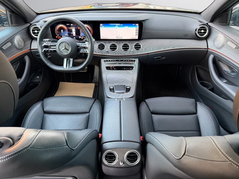 Mercedes-Benz E 400d 4MATIC AMG Line - foto 13