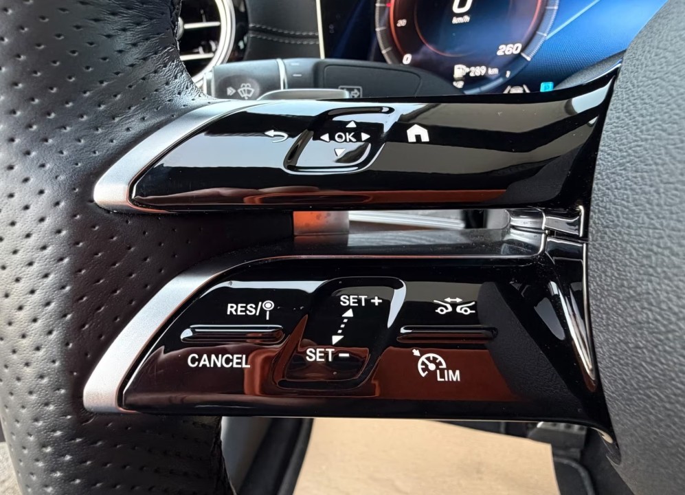 Mercedes-Benz E 400d 4MATIC AMG Line - foto 21
