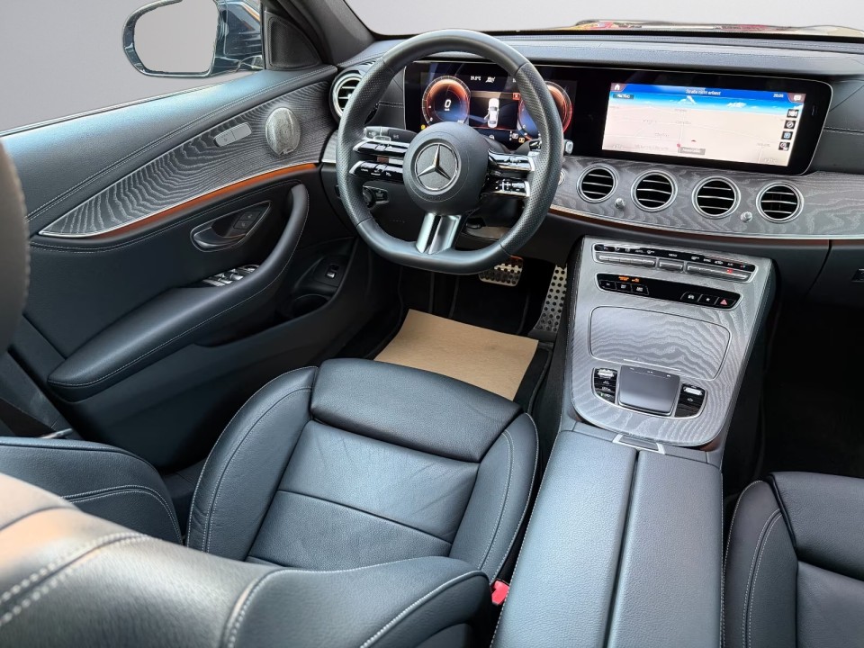 Mercedes-Benz E 400d 4MATIC AMG Line - foto 15