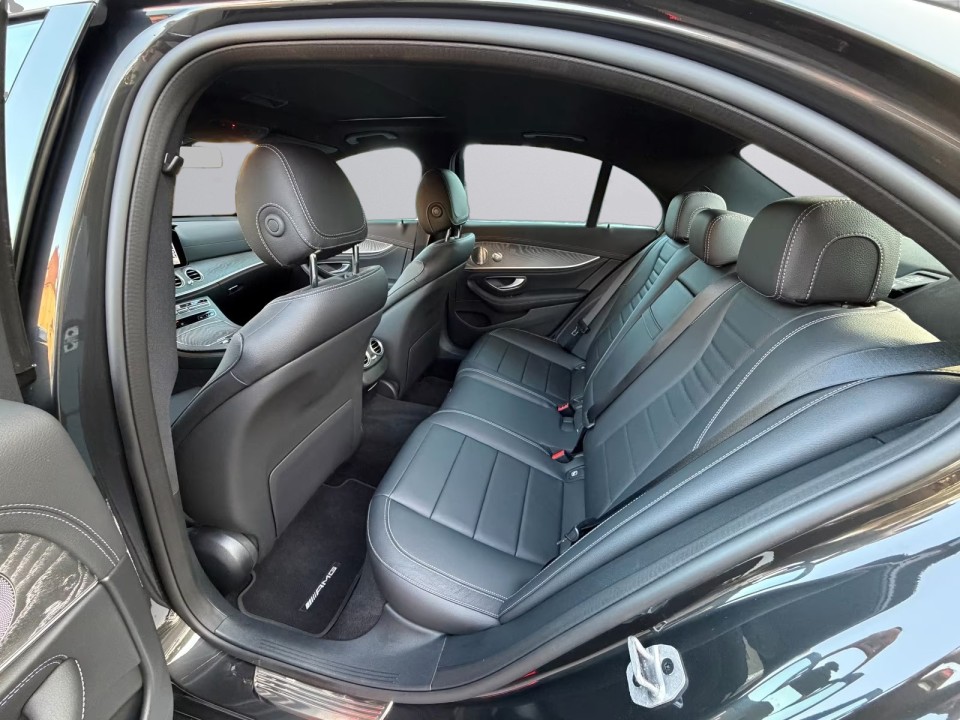 Mercedes-Benz E 400d 4MATIC AMG Line - foto 11