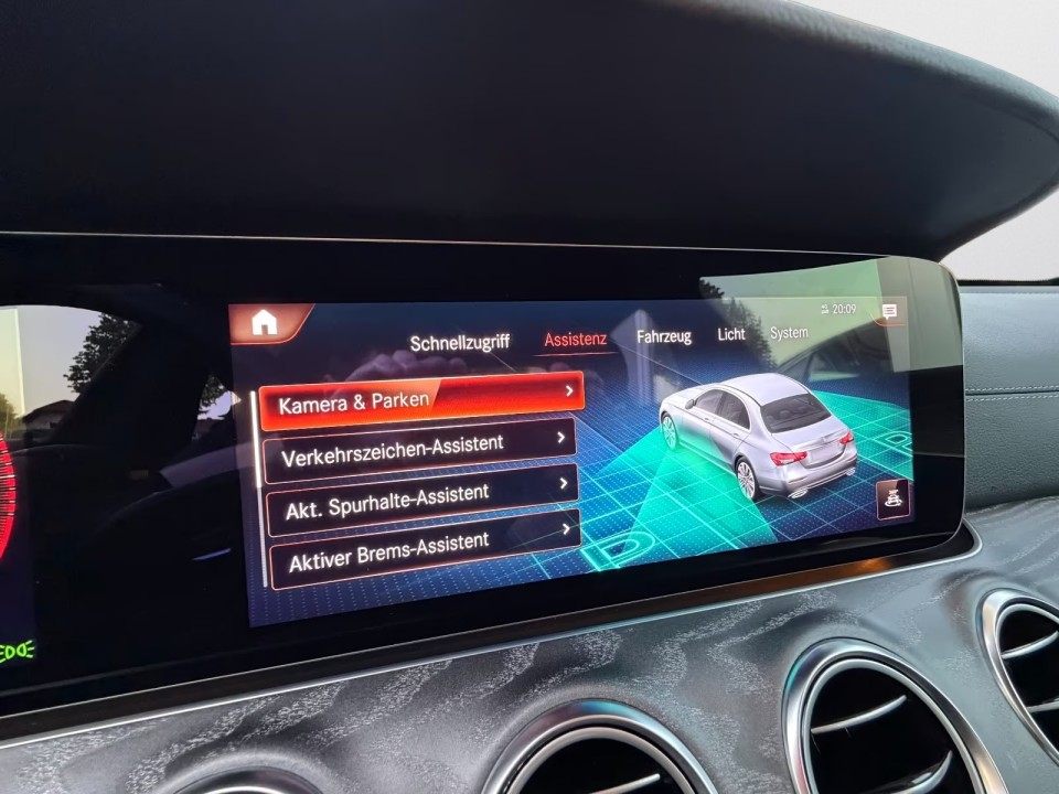 Mercedes-Benz E 400d 4MATIC AMG Line - foto 32