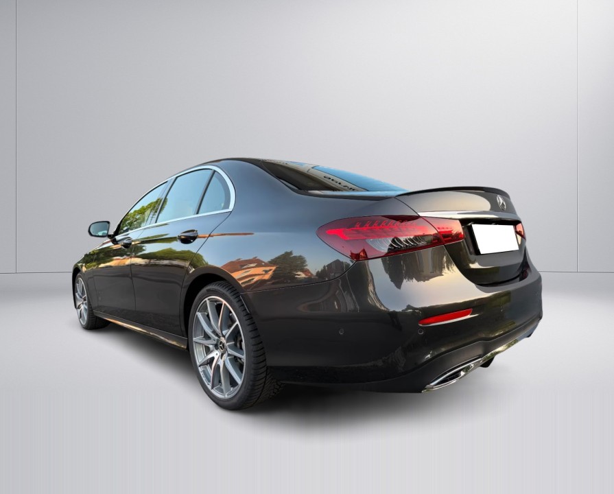 MERCEDES-BENZ E-Class 2023 — imagine 3