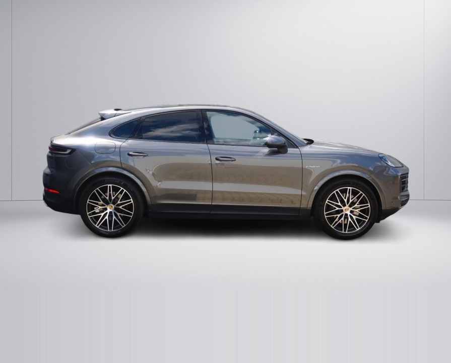 PORSCHE Cayenne Coupe 2024 — imagine 5