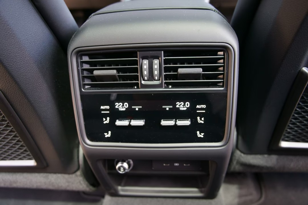 Porsche Cayenne Coupe S E-Hybrid - foto 24