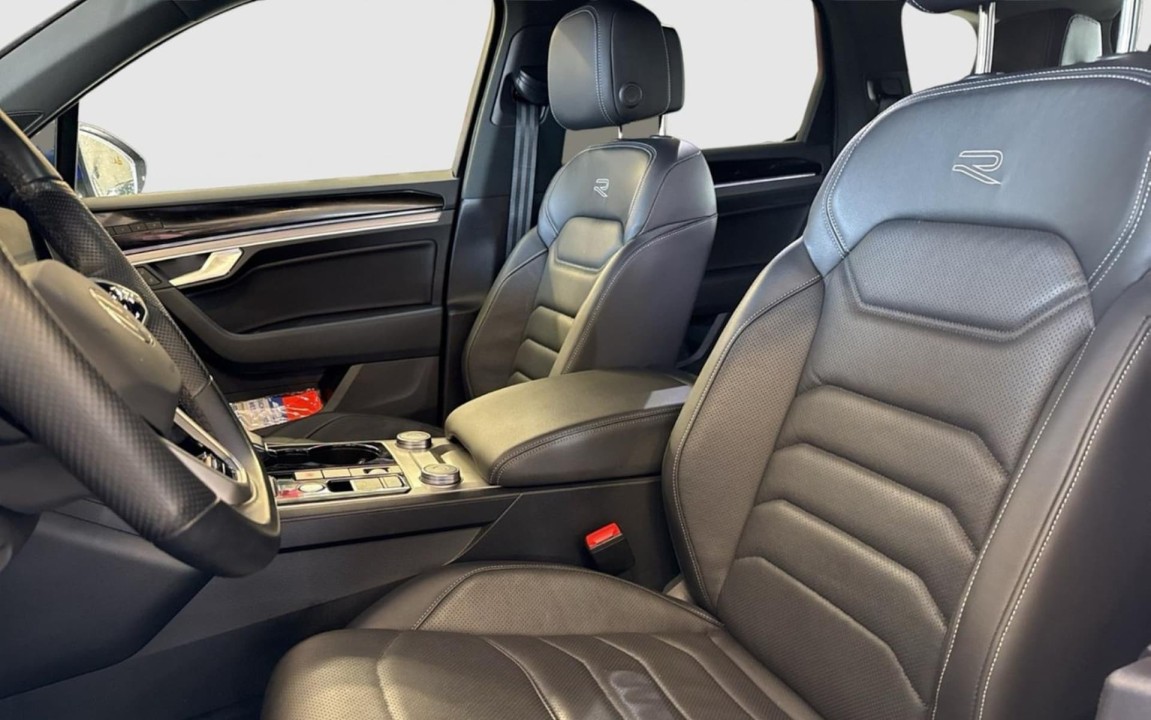 Volkswagen Touareg R-Line (5)
