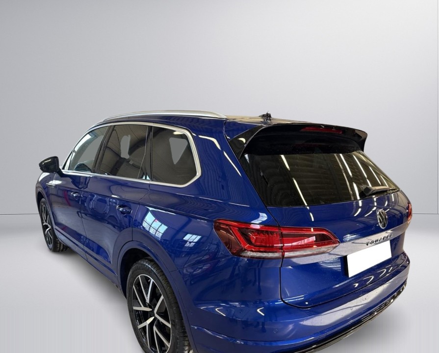 Volkswagen Touareg R-Line (3)