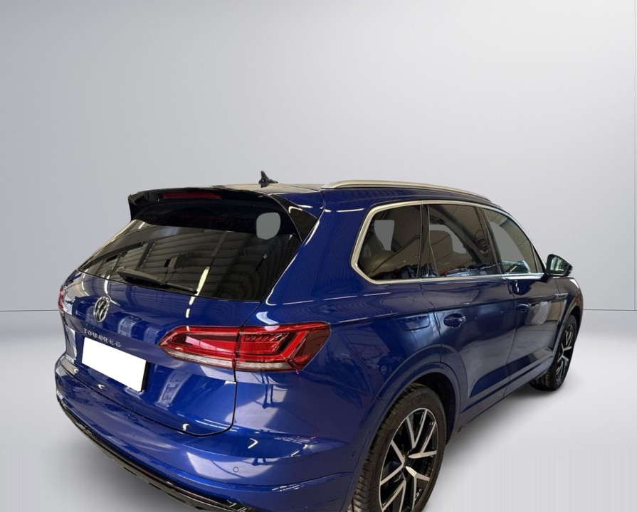 Volkswagen Touareg R-Line (2)