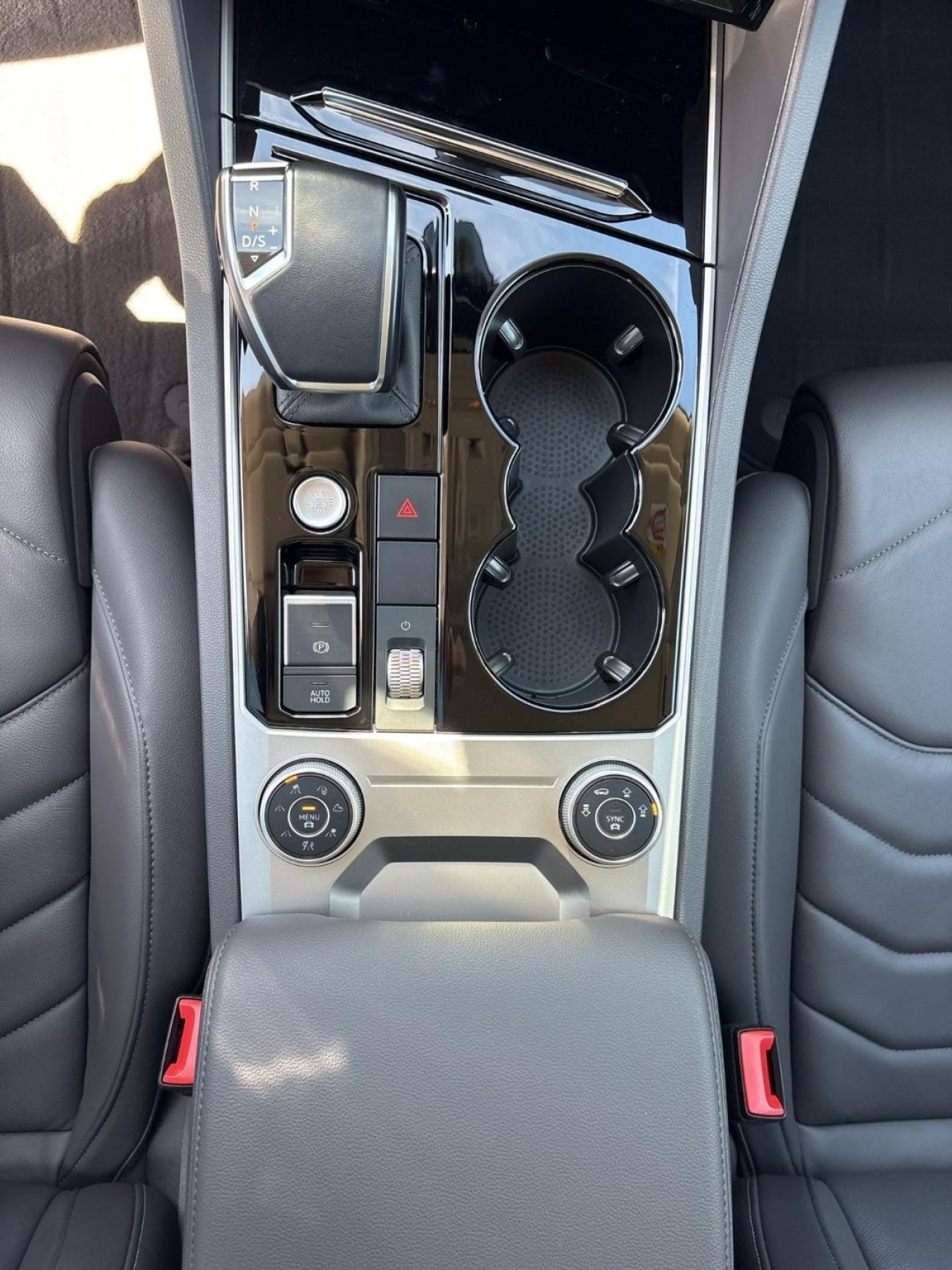 Volkswagen Touareg Atmosphere - foto 24
