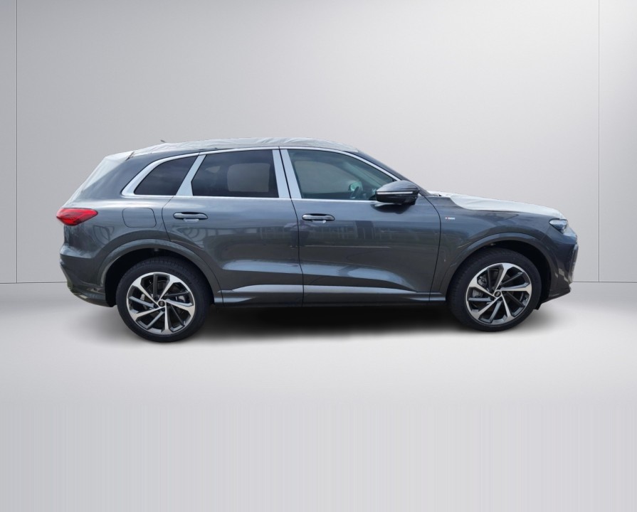 Audi Q5 40 TDI Quattro S tronic S Line (2)