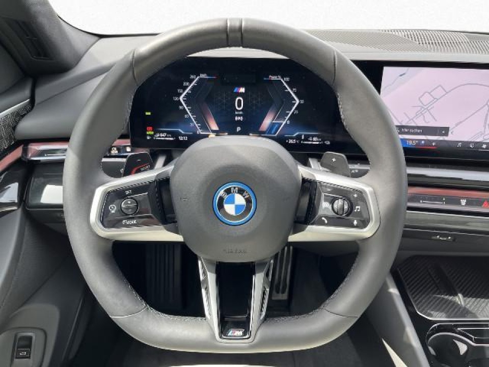 BMW Seria 5 550e xDrive - foto 7